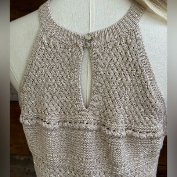 ✨ WHITE HOUSE BLACK MARKET ✨
Ecru Sleeveless Knit Halter Top
SZ M - Picture 3 of 10